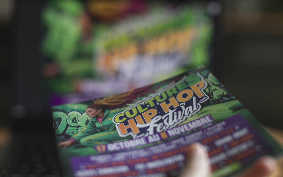 Supports de communication print vs digital à Quimper : que choisir selon votre cible ?